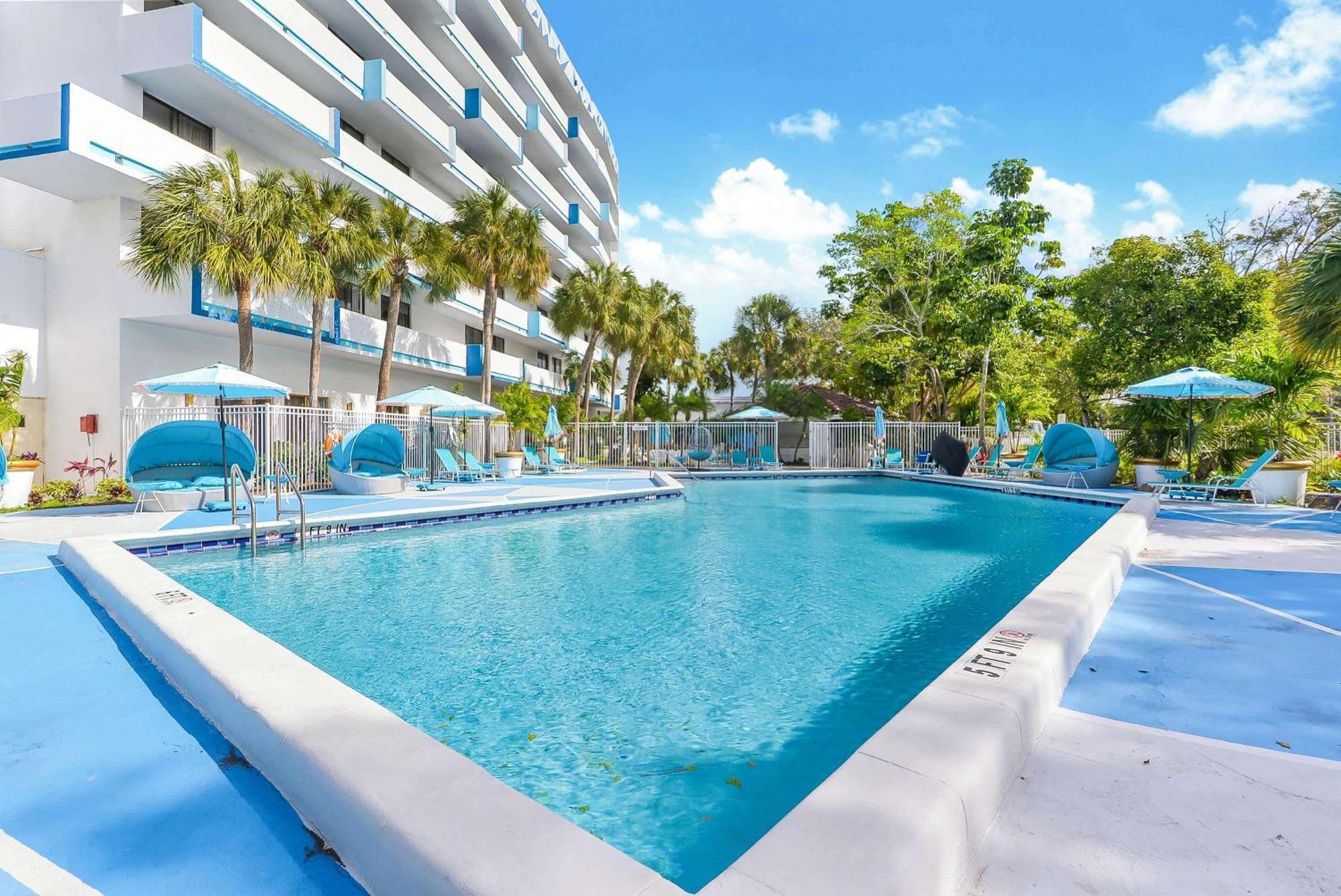 ชาโต มาร์ กอล์ฟรีสอร์ต เทรดมาร์คคอลเลคชั่น บาย วินด์แฮม Hotel ลอเดอร์ฮิลล์ ภายนอก รูปภาพ